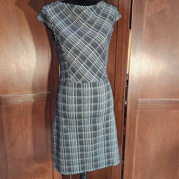 CUTE Banana Republic Fitted Plaid Sheath Mini Dress Size 2 - Picture 1 of 10